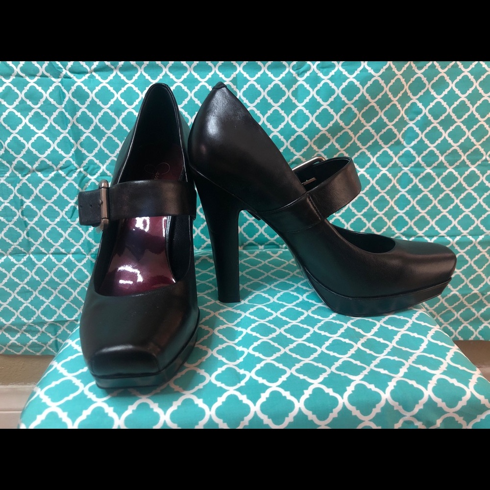 Jessica Simpson Square toe heel